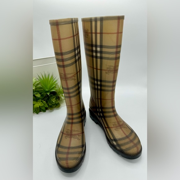 AUTHENTIC BURBERRY CHECK BOOTS - Picture 1 of 11